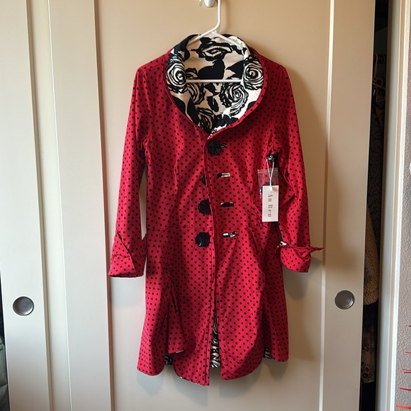 NWT Chic Floral/red polka dot retro style jacket
A true piece of art - Picture 4 of 4